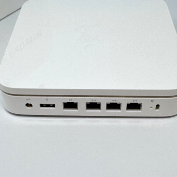 Apple AirPort Extreme 5th Generation A1408 WiFi Router Unit Box Manual No Cords - Picture 6 of 16